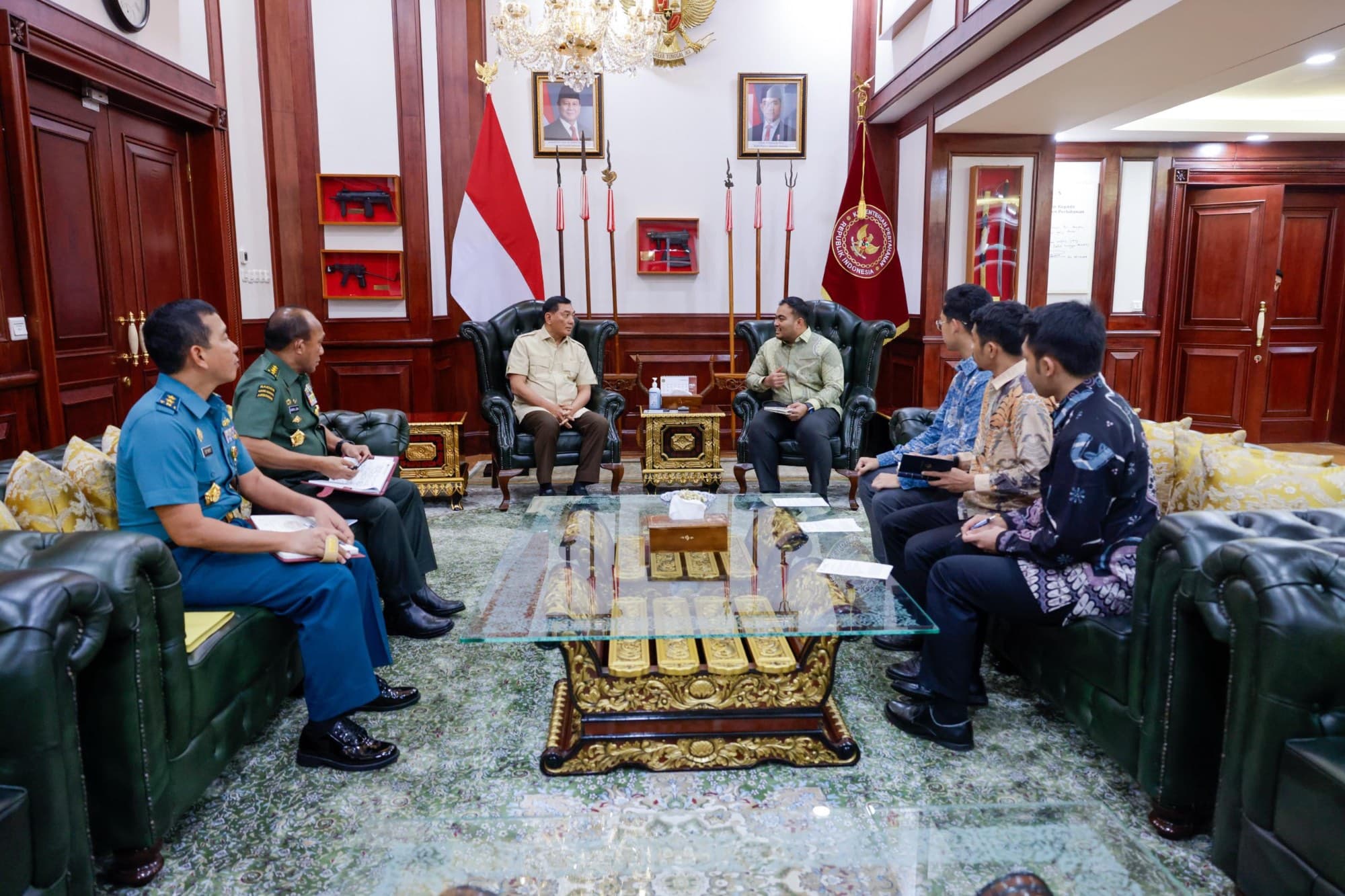 Jenderal TNI (Purn) Dr. Sjafrie Sjamsoeddin, Menteri Pertahanan RI, Terima Audiensi Koordinator PPI Dunia Dorong Pelajar Diaspora Berpikir Strategis dan Berdedikasi untuk Negeri